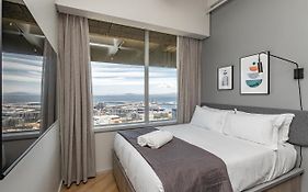 Studio Deluxe Apartments At One Thibault With Spectacular Views